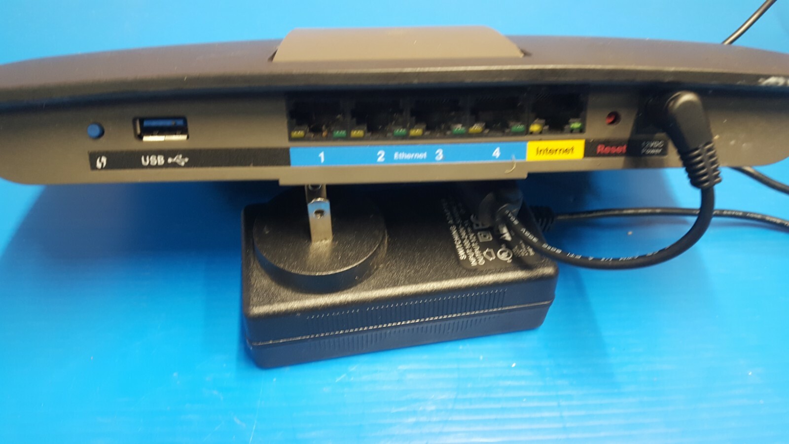 Linksys EA6400 AC1600 Dual-Band Smart Wi-Fi Router - Black