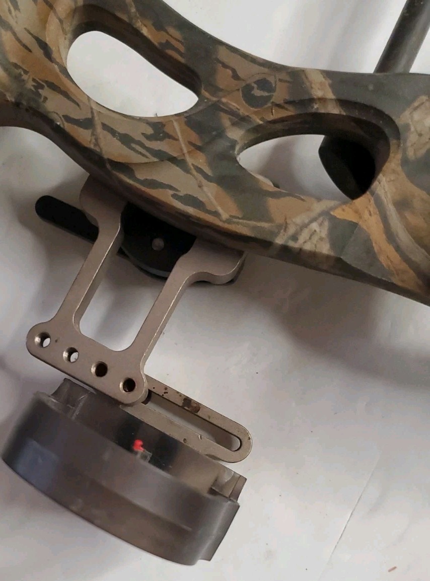 Hoyt XT2000 Defiance Compound Bow Camo Brown 60-70