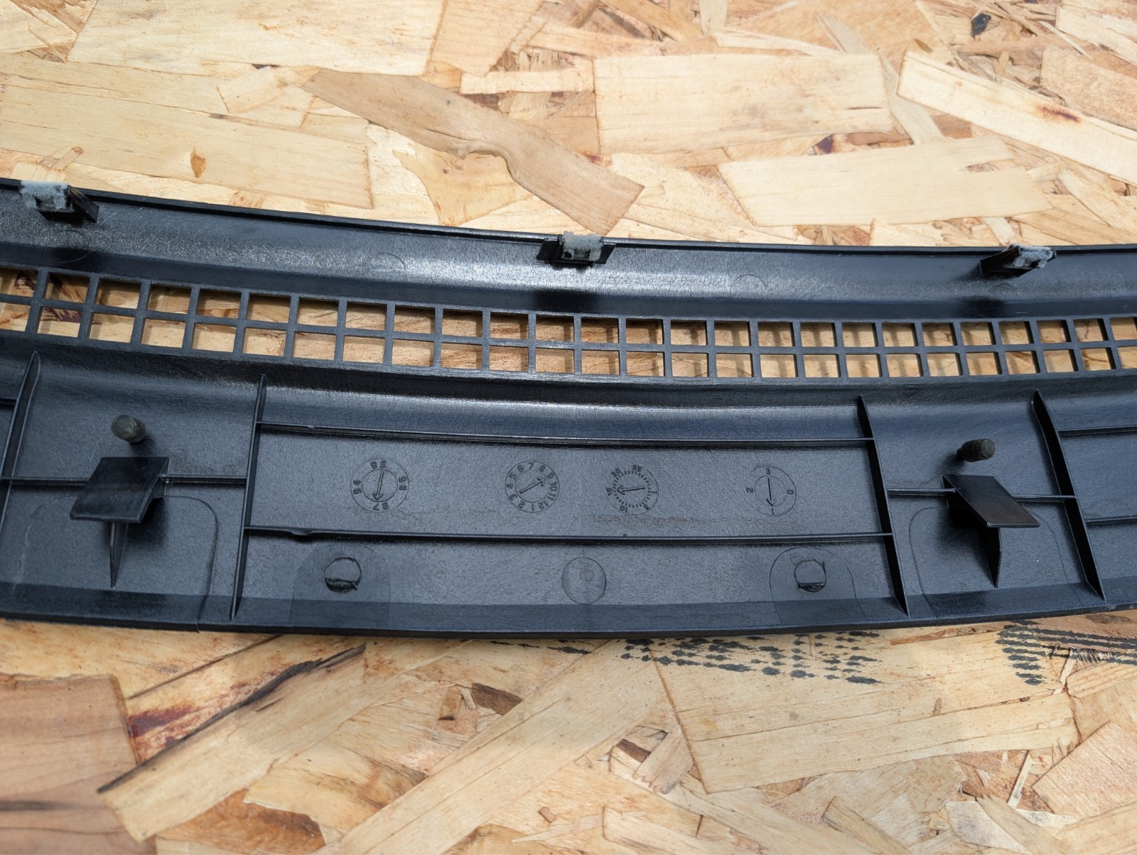 1995-2005 Ford Ranger Dash Board Defrost Vent Interior Panel Explorer Sport Trac