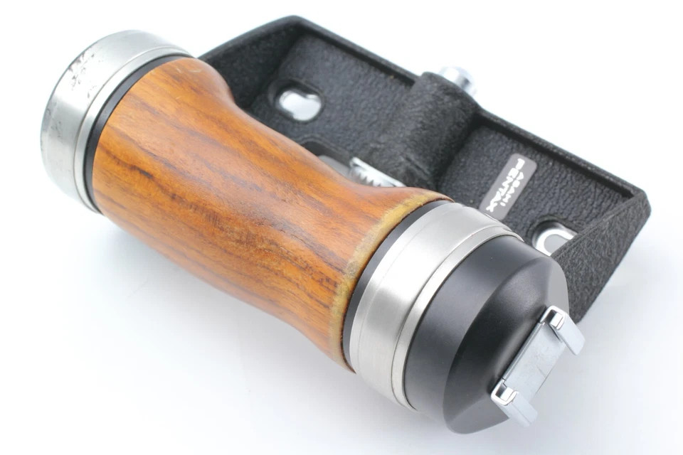 [Near Mint] Asahi Pentax Wood Hot Shoe Left Hand Grip for 6x7 67 67II Japan