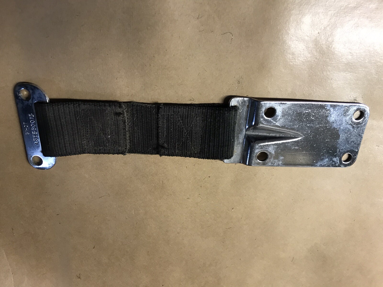 1983 INTERNATIONAL 9670 DOOR LIMITER