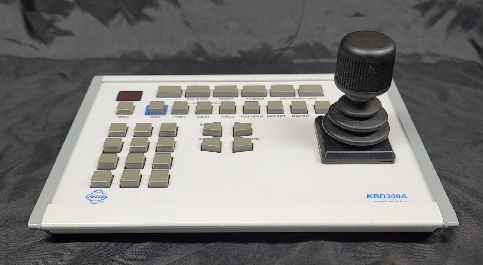 PELCO KBD300A INDUSTRIAL UNIVERSAL CONTROLLER JOYSTICK PTZ KEYBOARD 12V
