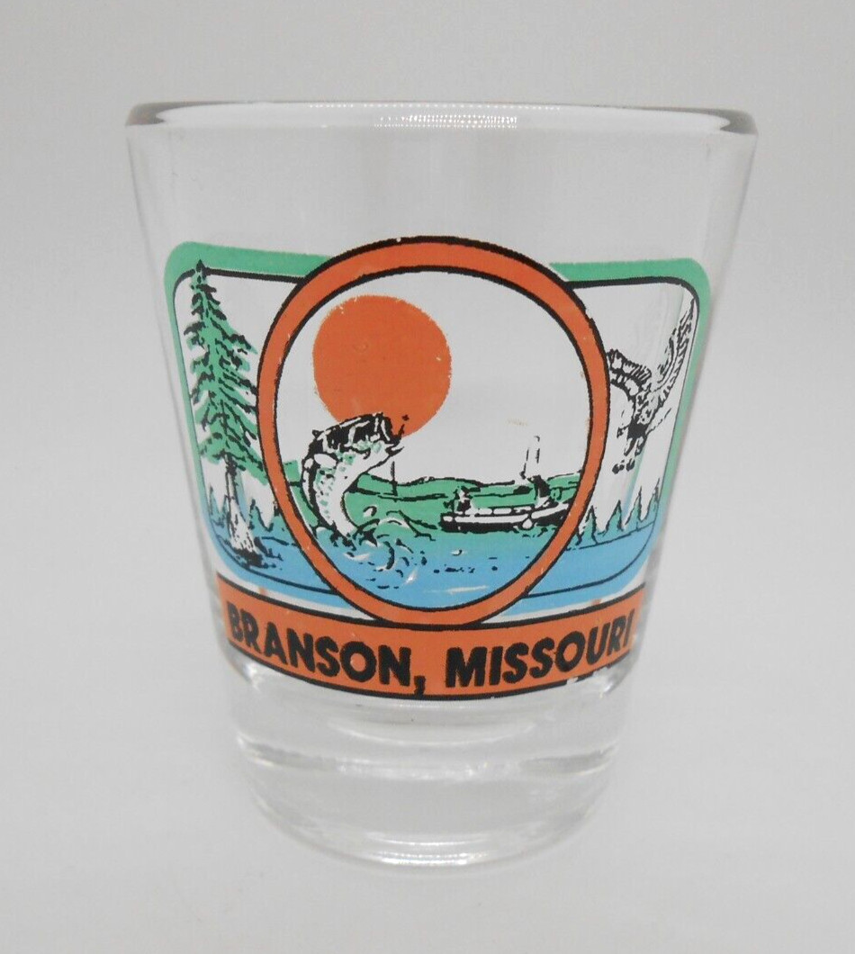 Branson Missouri USA Souvenir Shotglass featuring Iconic Images