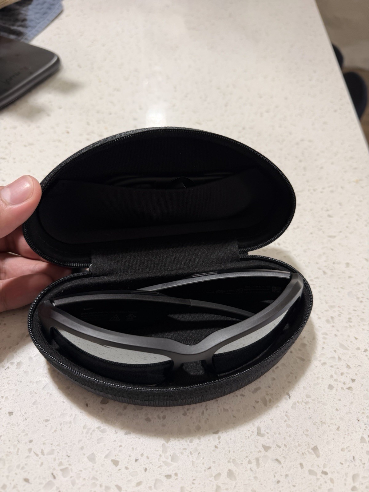 Bose Frames Tempo Smart Glasses Black Bluetooth USB with Case and Charging Cable