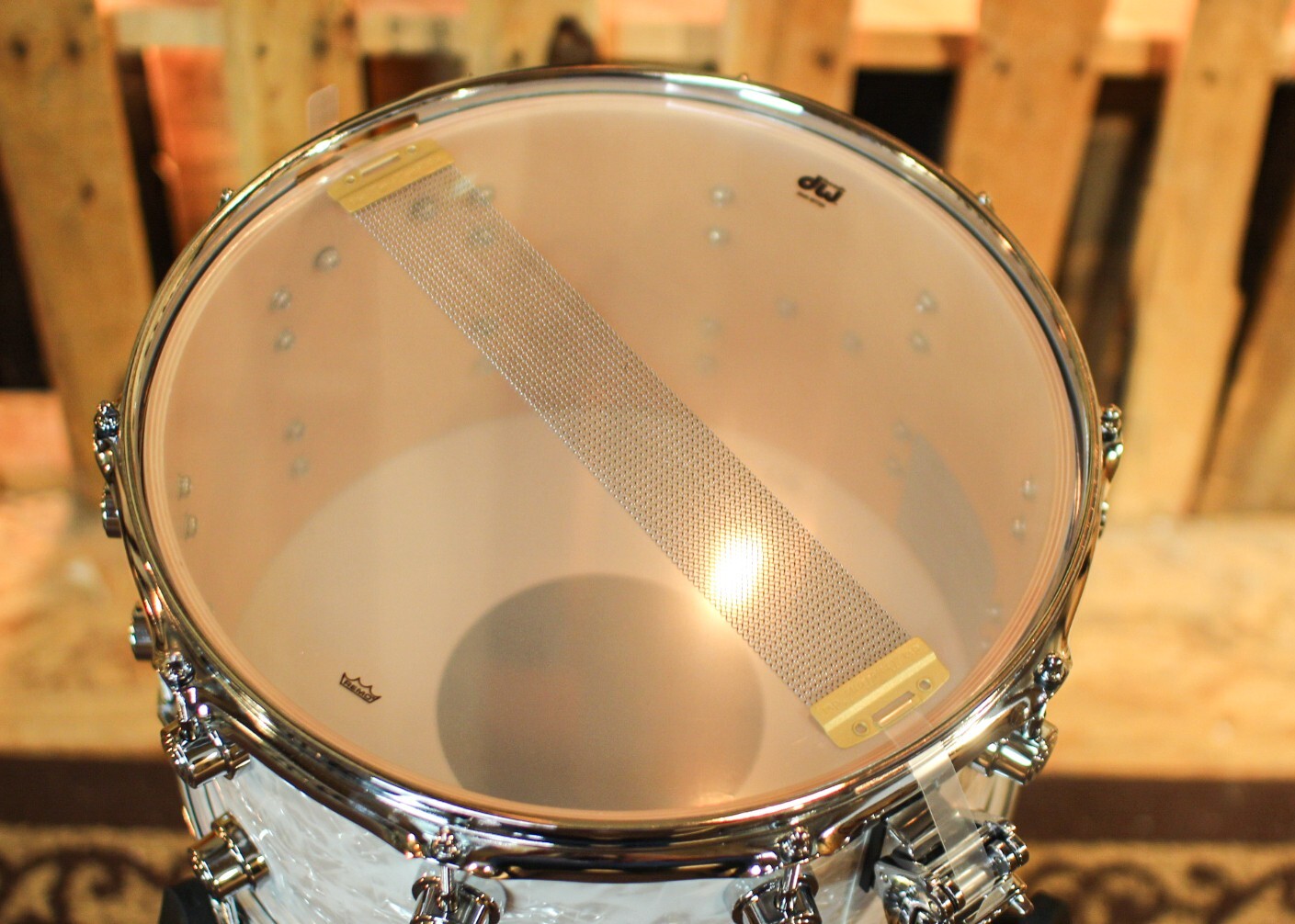 DW Performance White Marine Pearl Snare Drum - 8x14
