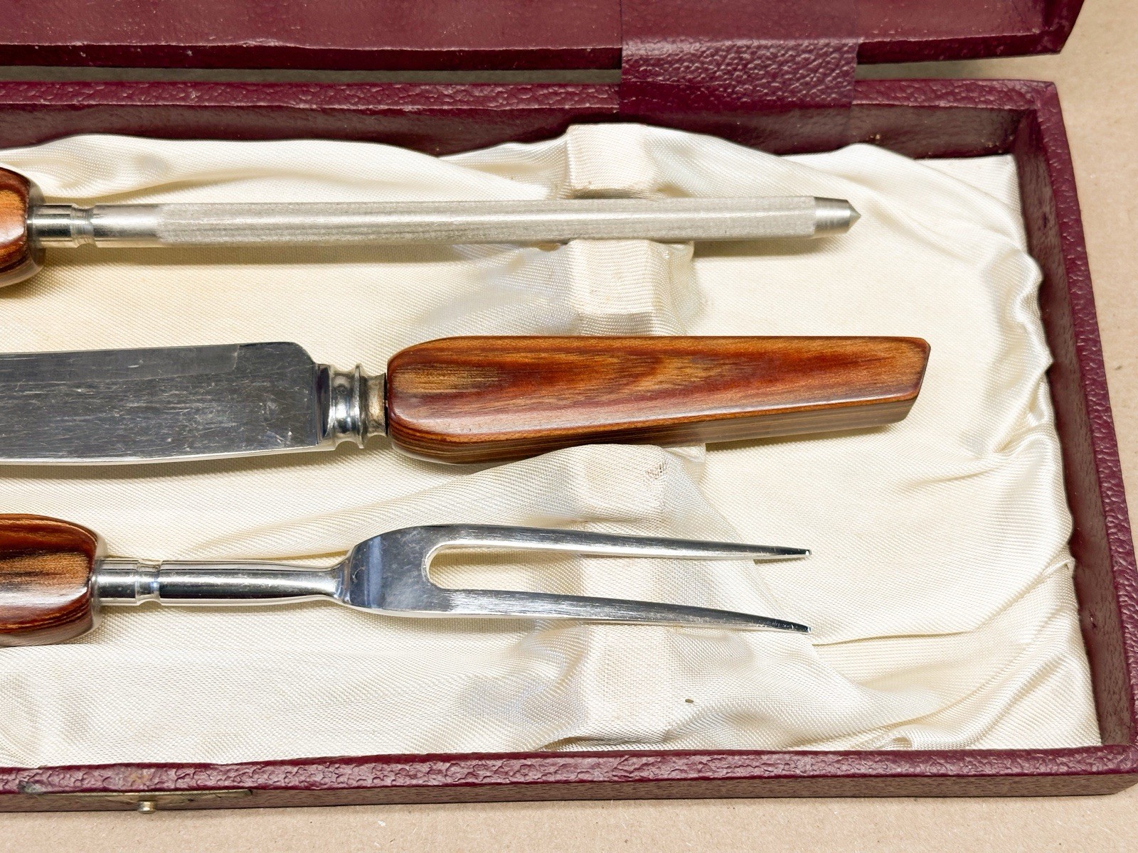 Westall Richardson Carving Set Hollow Ground Sheffield Made Layered Wood Handle