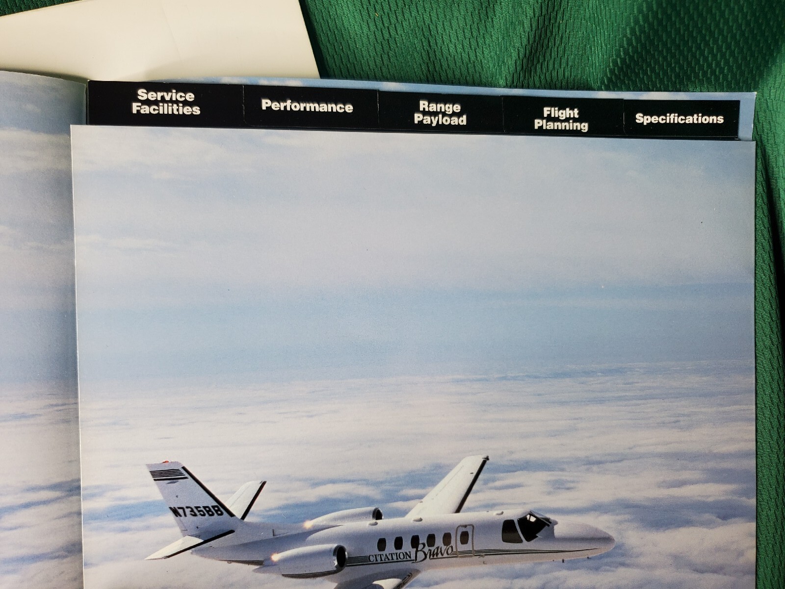 CESSNA CITATION BRAVO Brochure & Preliminary Specification & Description