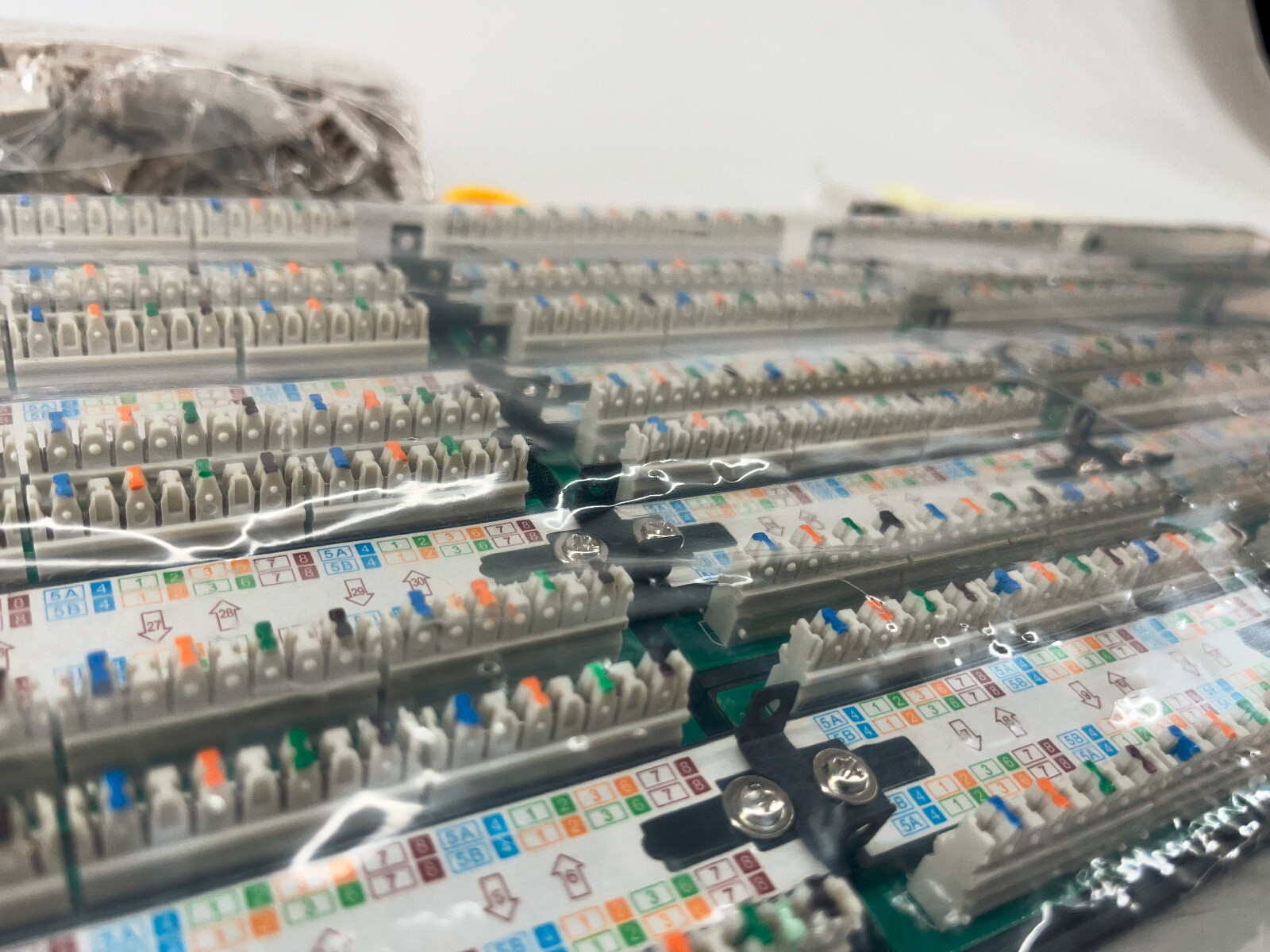 Patch Panel UTP 96 Port Ethernet CAT5e RJ45 110 Network. Removable Modules UL