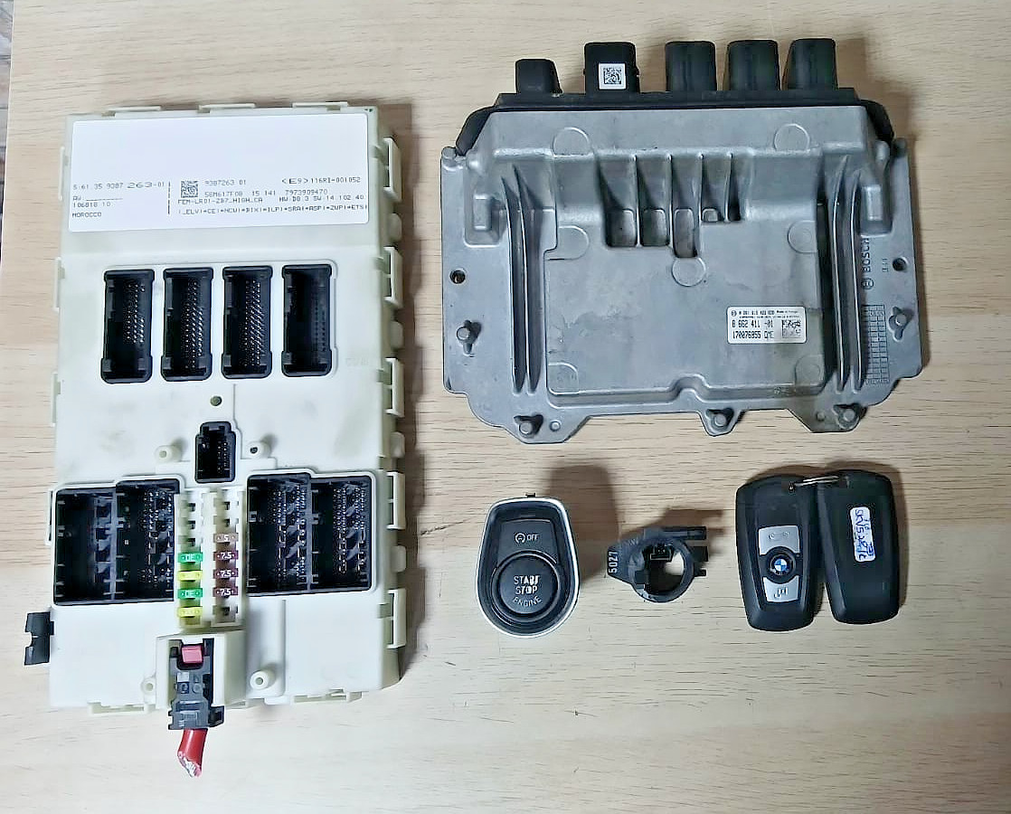 OEM BMW F30 318i B38 ECU DME Set 8662411 + CAS Key 2015