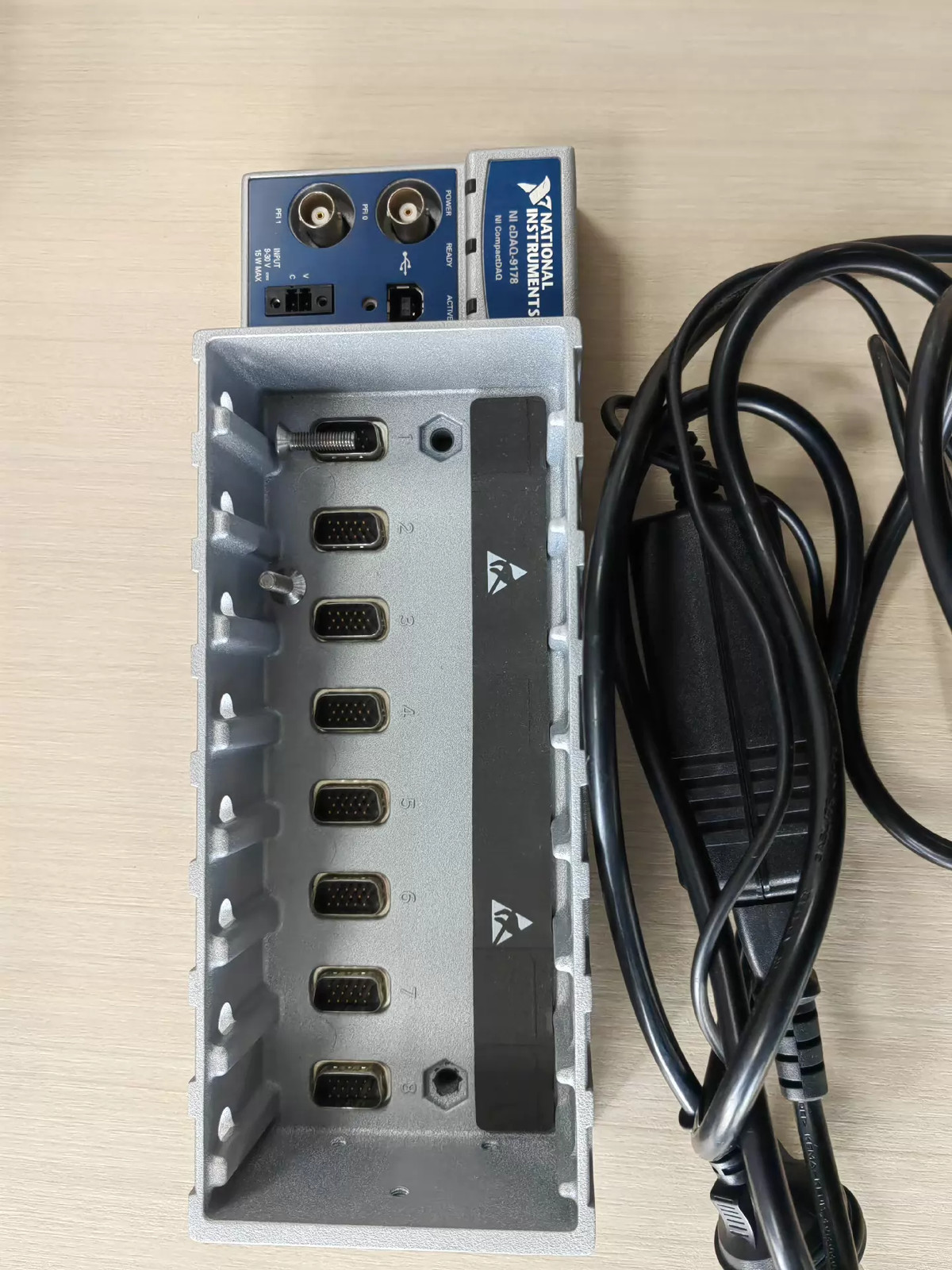 USED National Instruments NI cDAQ-9178 PN:781156‑01 8‑Slot NI CompactDAQ Chassis
