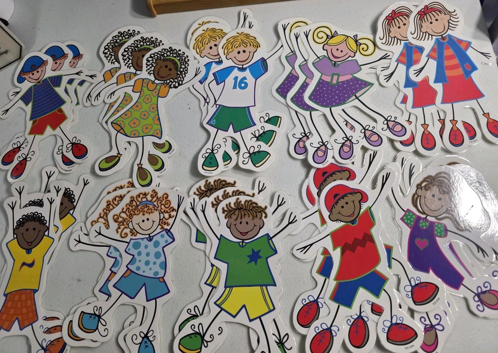 Fantastic Kids Accent 30 Pieces Teacher Class Room Student Recognition TCR 5244