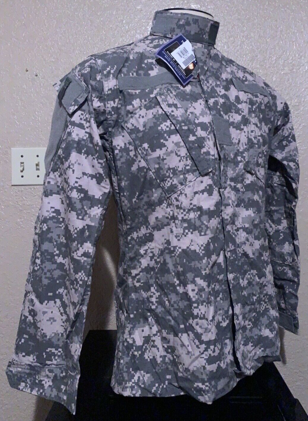 NEW US Army Size Small Long Flame Resistant Combat Uniform Coat Digital Camo