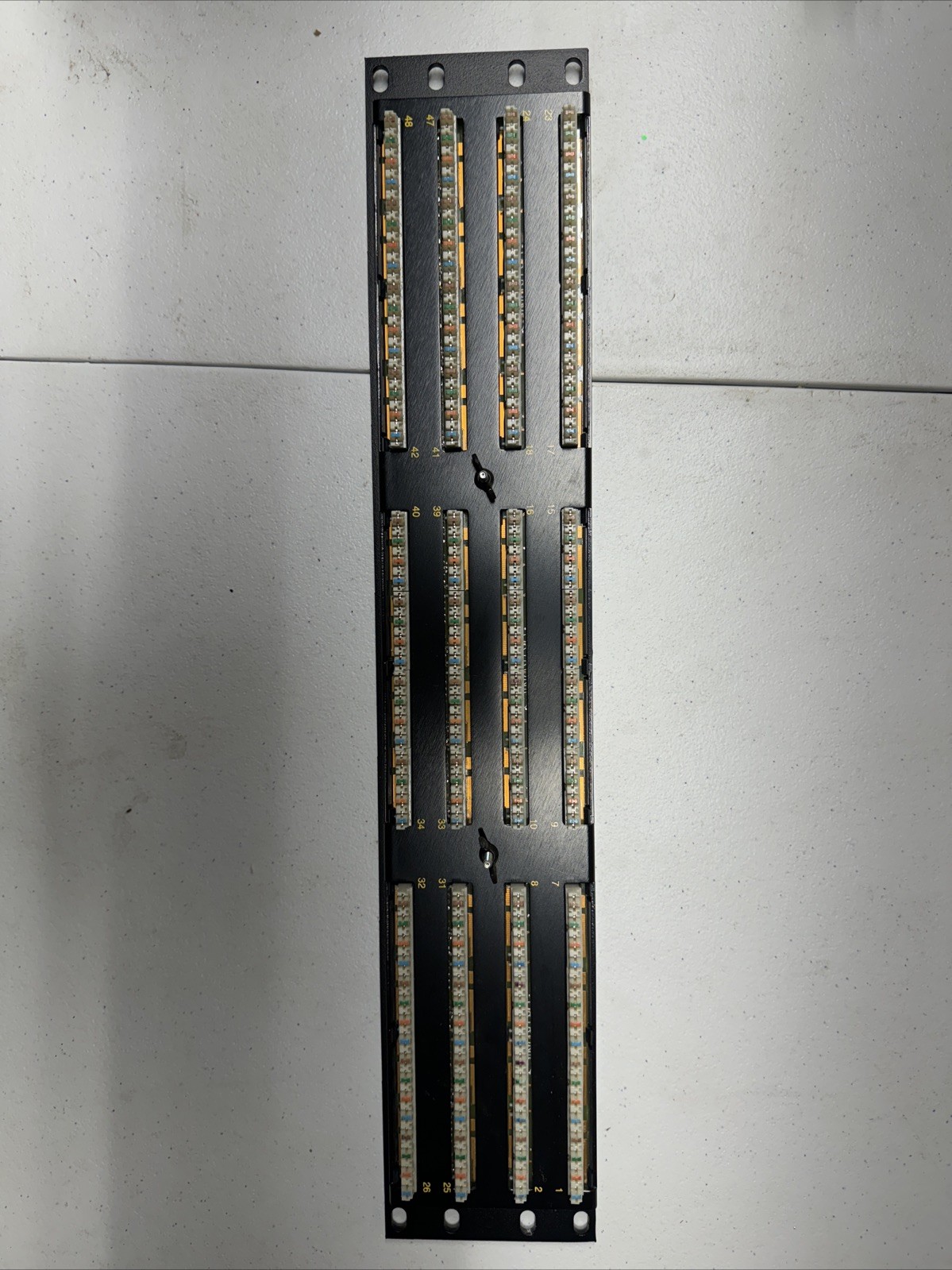 ortronics patch panel 48 port cat 5 OR-85104479