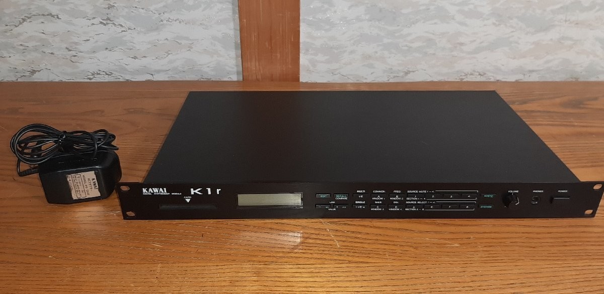 KAWAI K1r - RARE EARLY - Vintage Black Rackmount Digital Rack Synthesizer Module