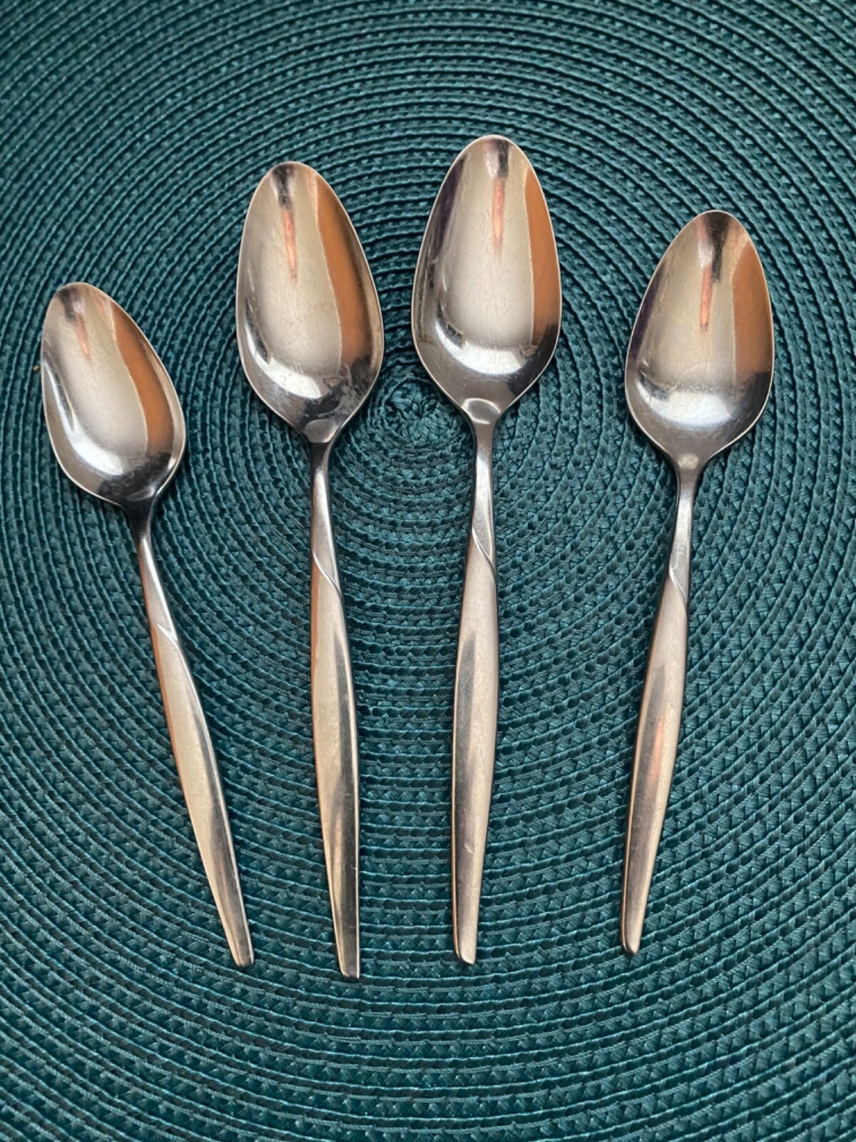CORONADO INTERNATIONAL 1847 ROGERS STAINLESS ~ 2 TEASPOONS & 2 PLACE SOUP SPOONS