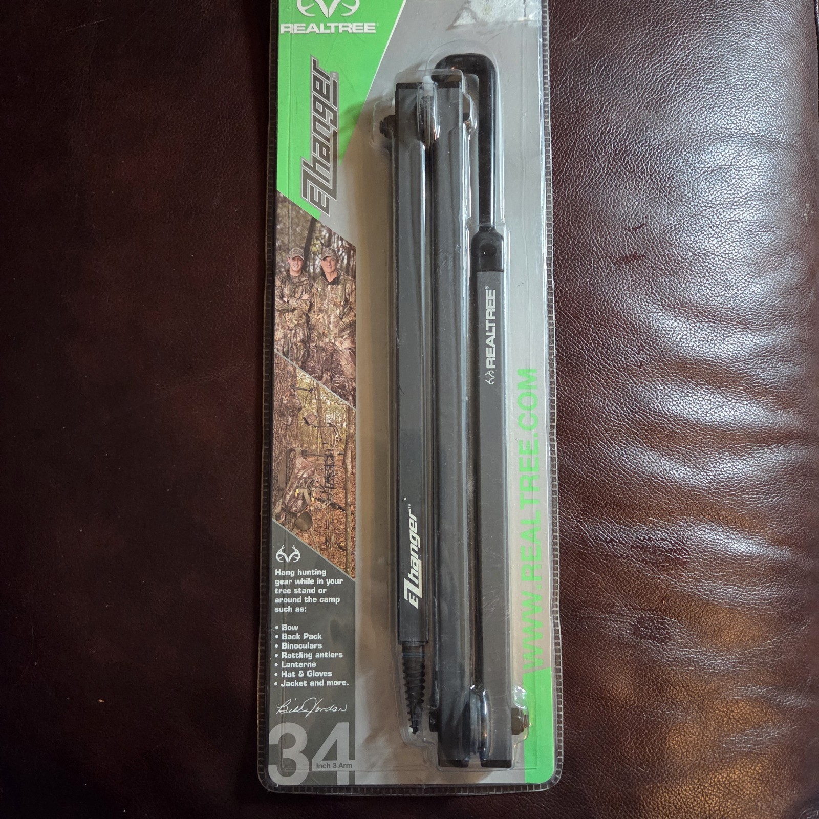 Realtree EZ Hanger 34 inch 3 Arm NEW SEALED EZhanger
