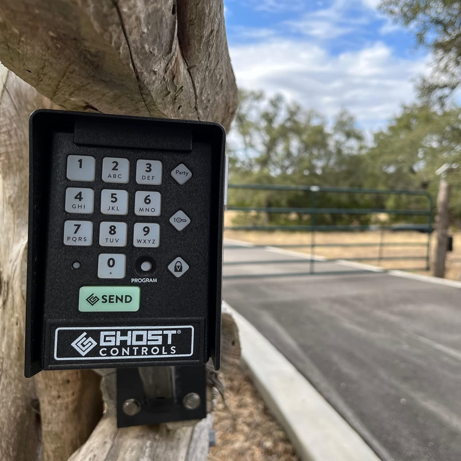 Versatile Wireless Keypad for Gates - Includes Partymode and Vacation Features