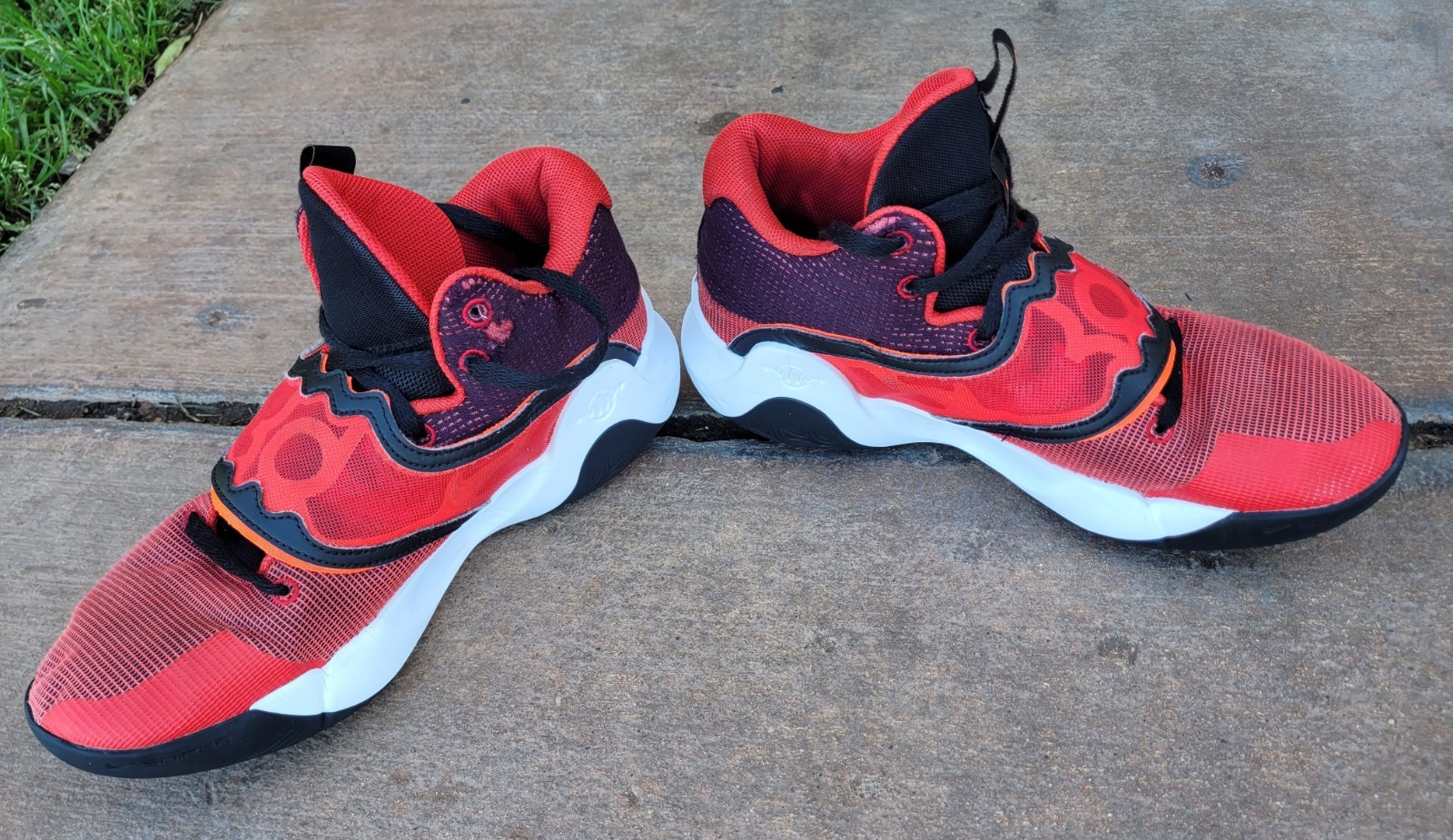 Gently Nike KD Trey 5X Basketball Sneakers - Size Men's 12 DD9538-006