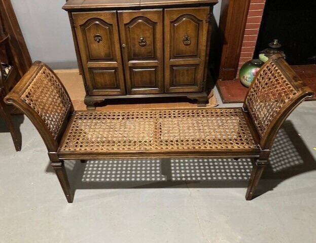 VTG CENTURY CHAIR CO. CANE / WALNUT WINDOW/ENTRY BENCH W/CUSHION ORIG. FAM. OWNR