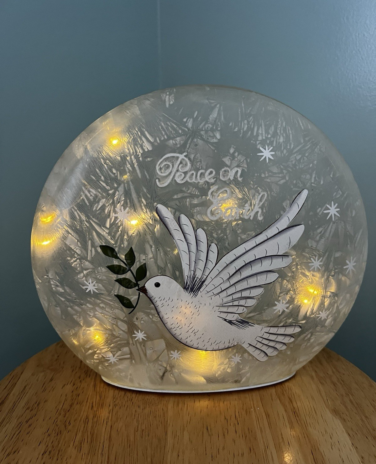 Lakeside Collection PEACE ON EARTH Ligthed Glass Table Globe Indoor Christmas