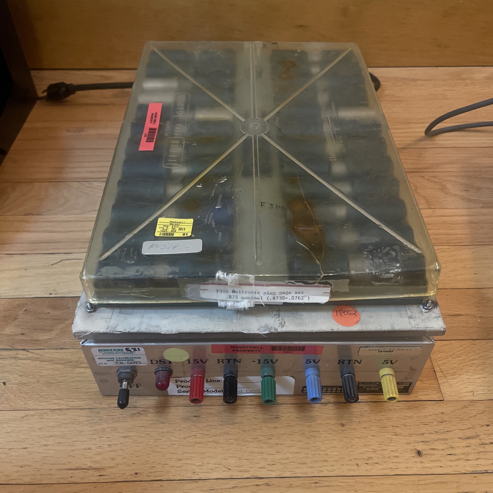 King Bendix Multiple Power Supply Test Aid With Plug Gage Set! Avionics Testing!