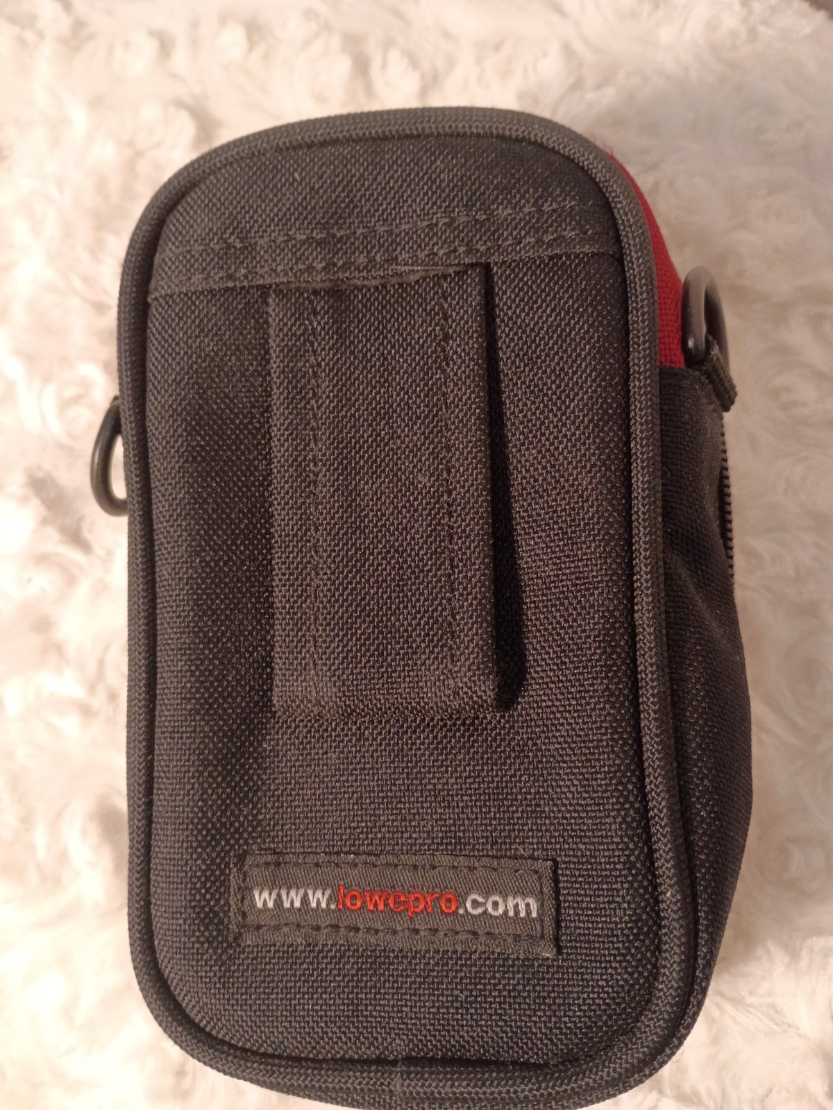 Lowepro Z20 Camera Case Pouch Red & Black Padded Pouch Belt Loop NO STRAP