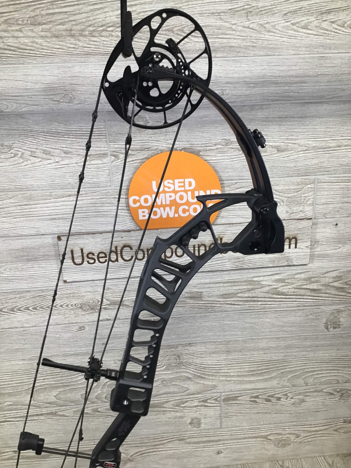 Used PSE Xpedite Right Handed 55-65# Gray