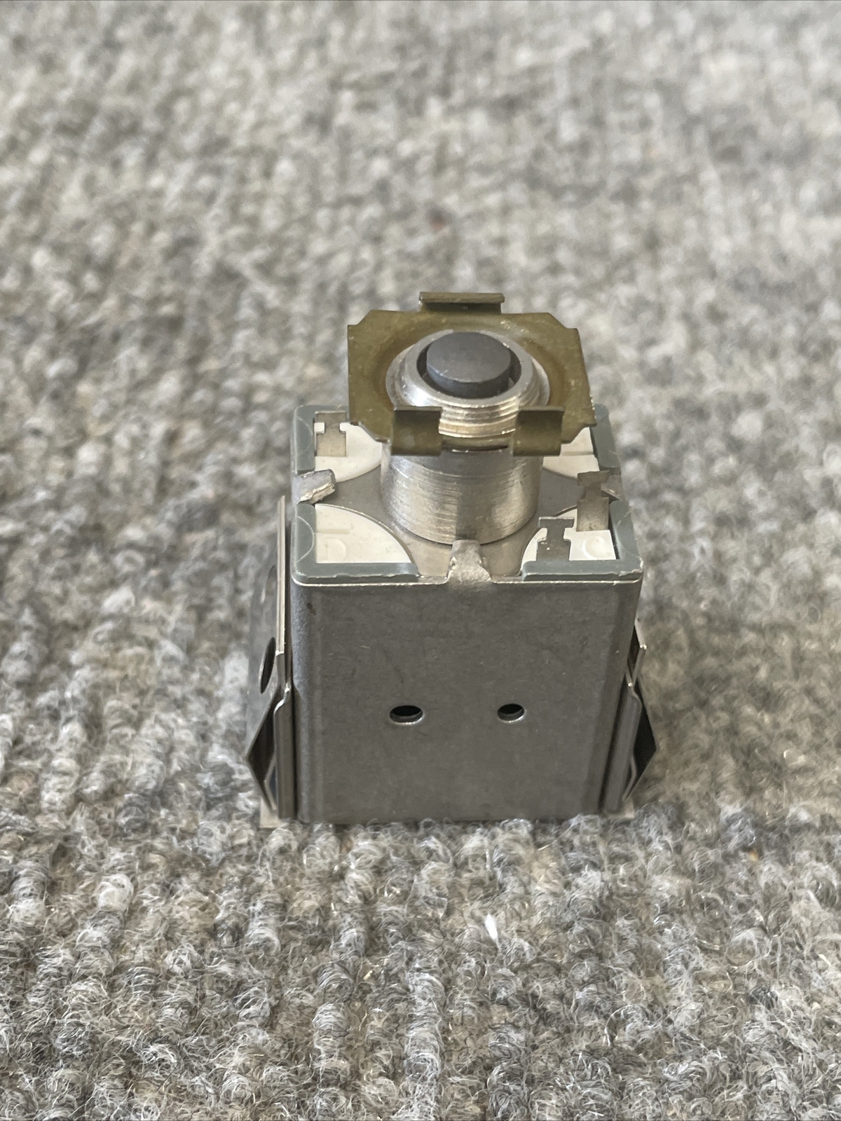 Micro Switch 2C10 Pushbutton Operator Switch New