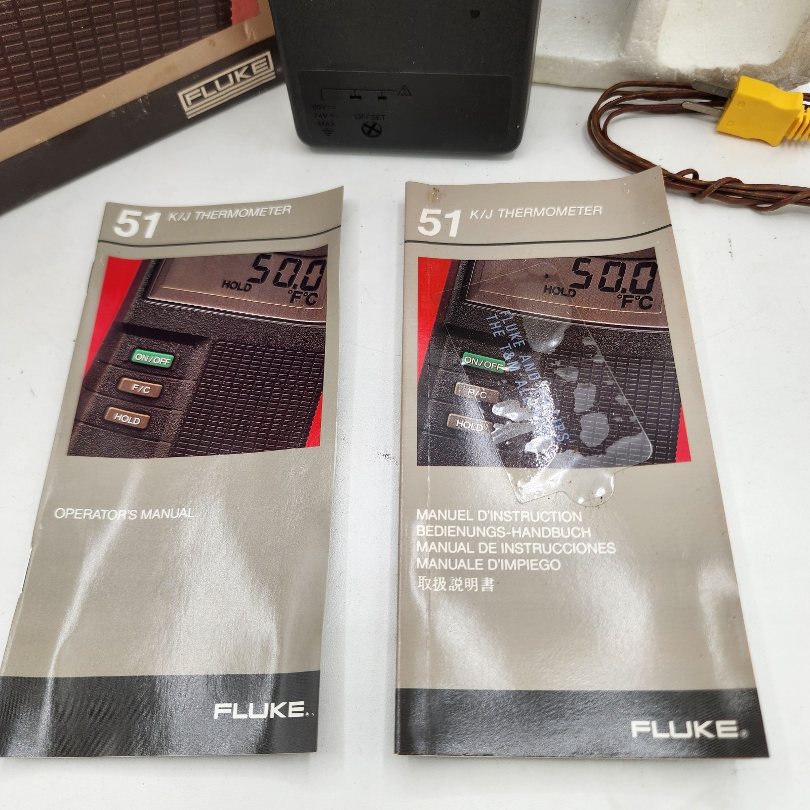 Fluke 51 K/J Digital Thermometer Boxed With Probes & Operations Manual