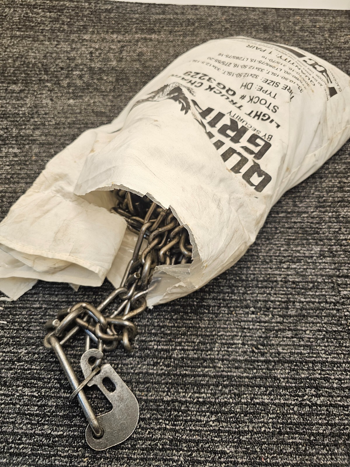 Security QG3229 Pair Quik Grip Light Truck Chain Type DH For 32x12.50-15LT