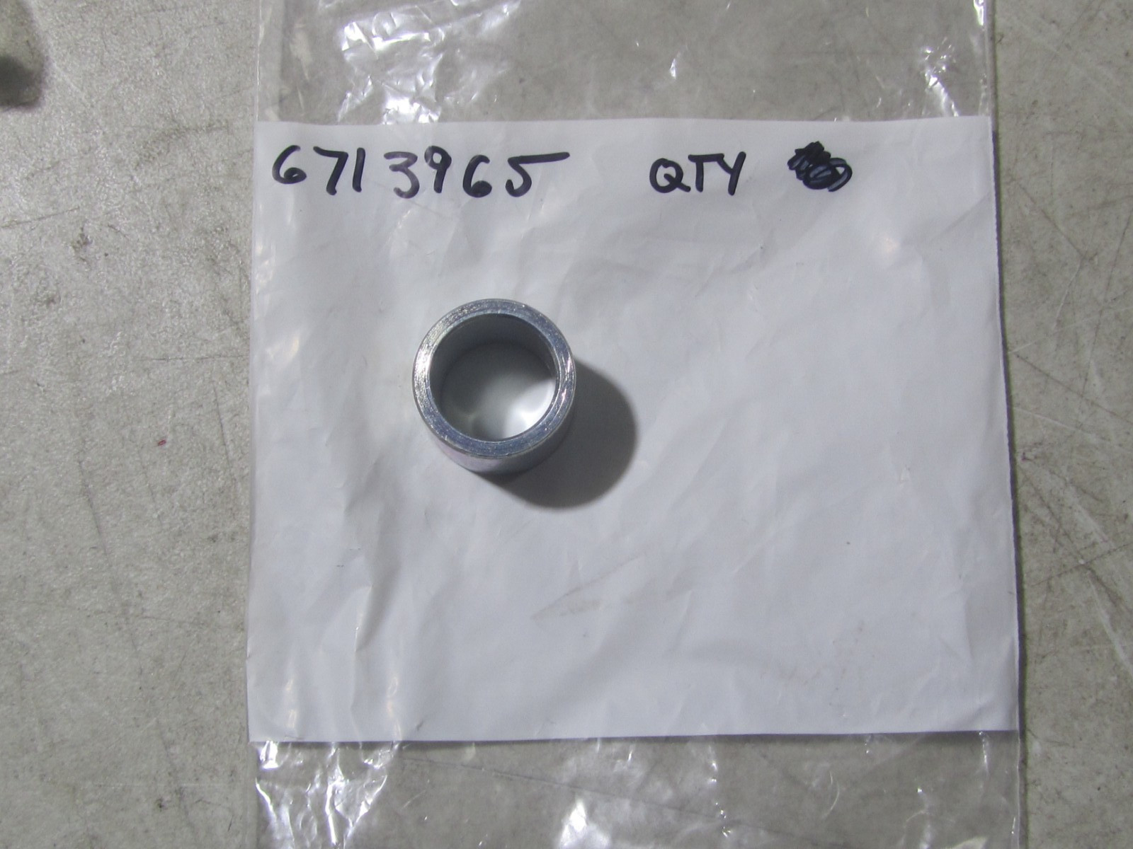 NEW GENUINE OEM Bobcat 6713965 BUSHING
