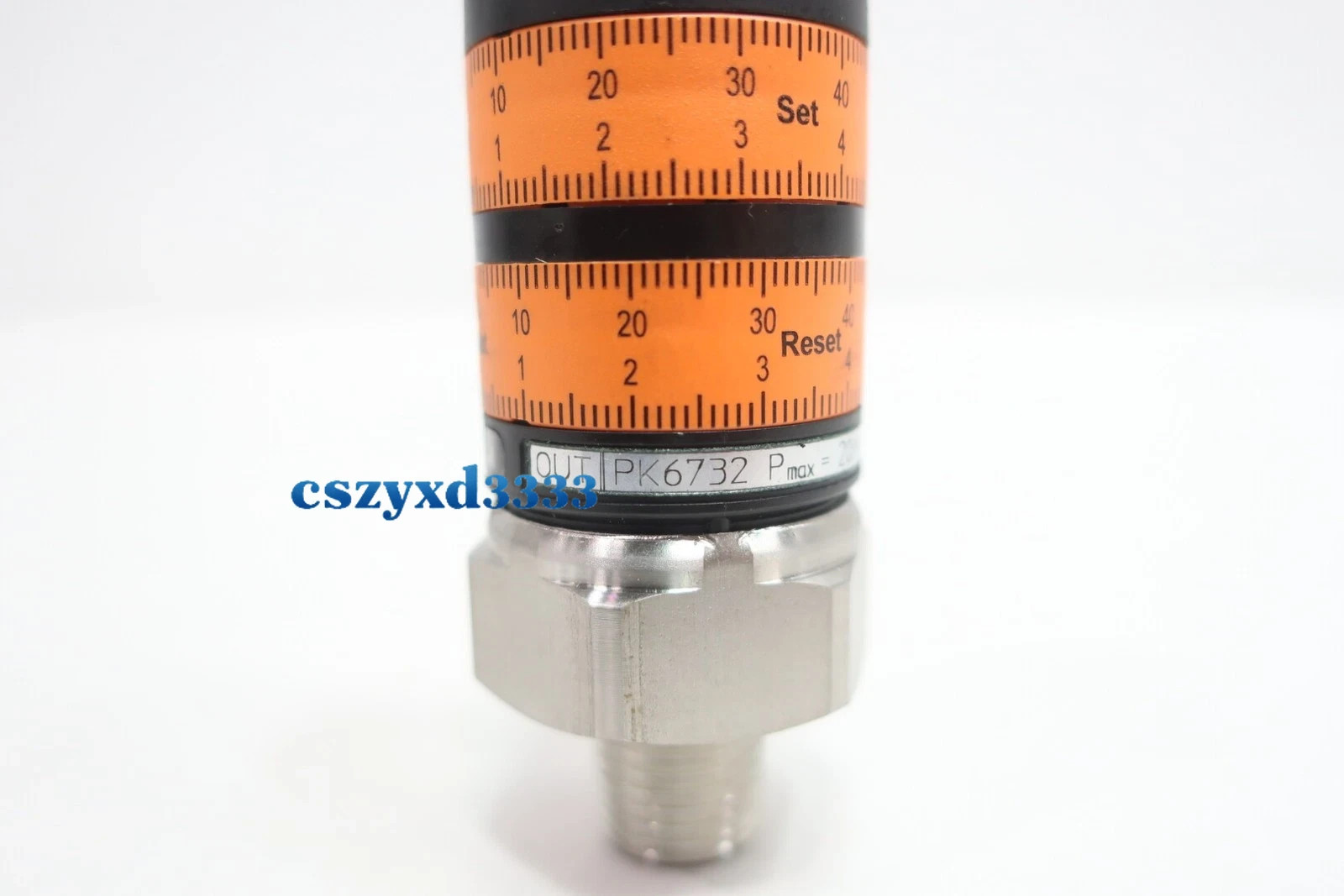 1PCS New In Box IFM PK6732 pressure sensor