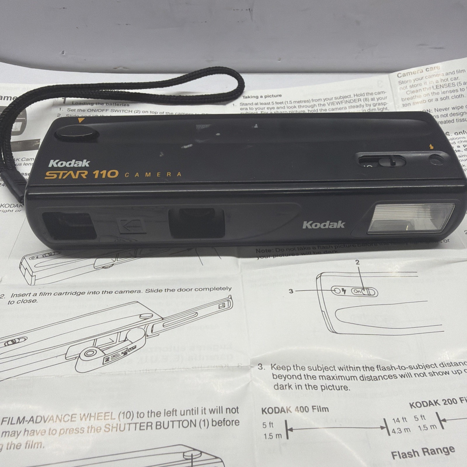 KODAK STAR 110 Film Pocket Size Camera Wirh Flash TESTED WORKING