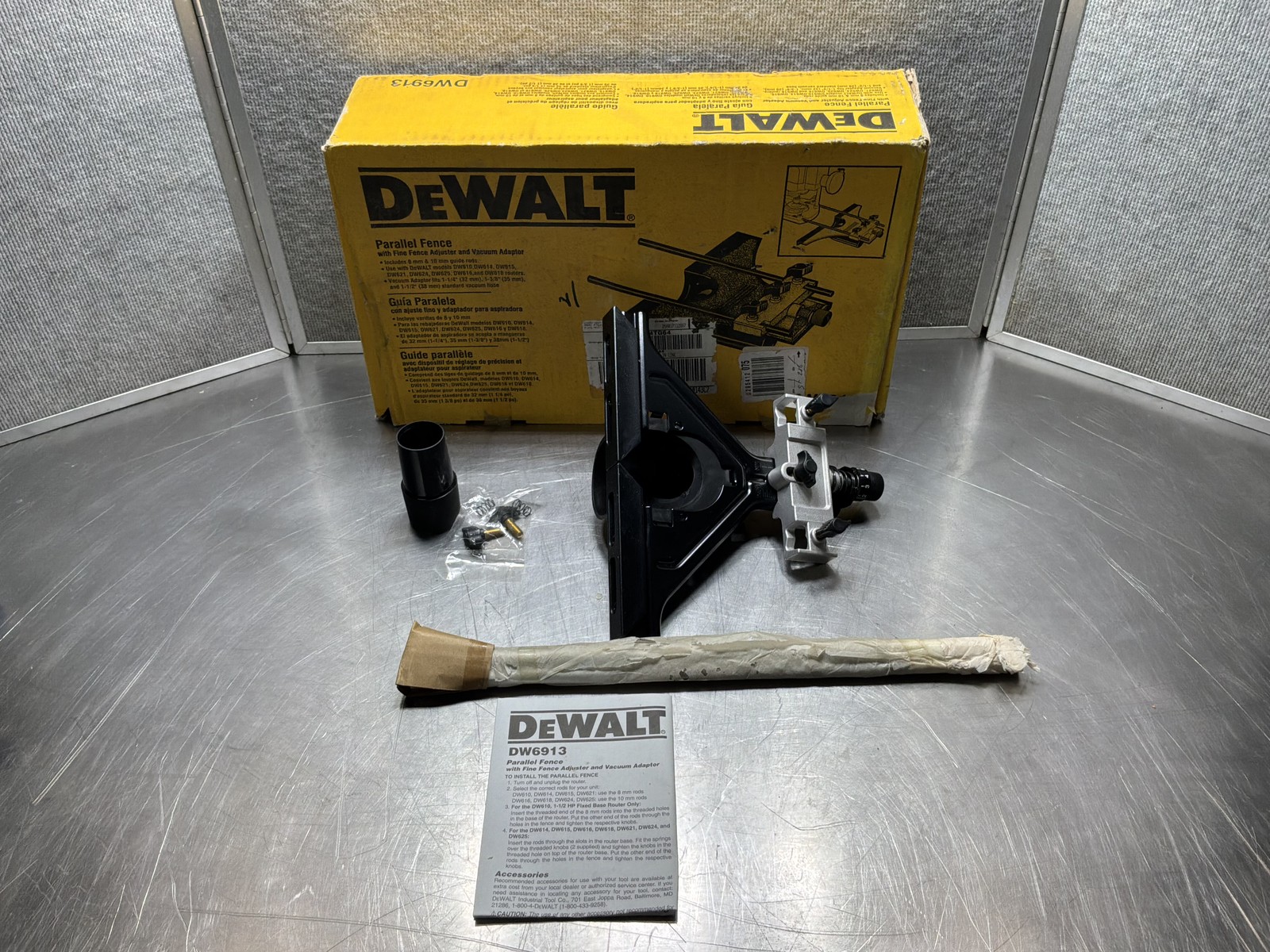 DEWALT PARALLEL FENCE MODEL DW6913 NEW