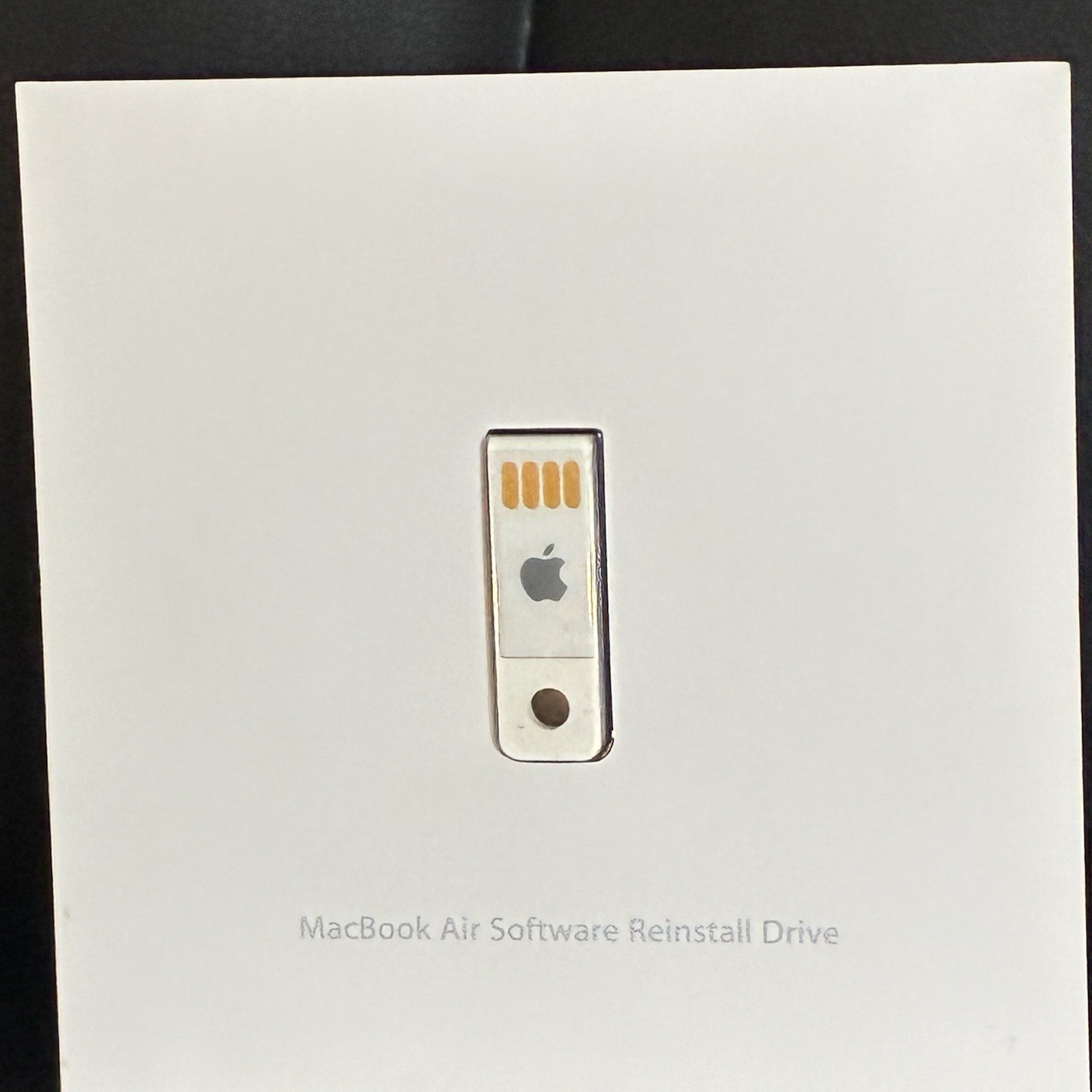 Apple USB MacBook Air Software Reinstall Drive A1384 607-8240 OSX 10.6 iLife OEM