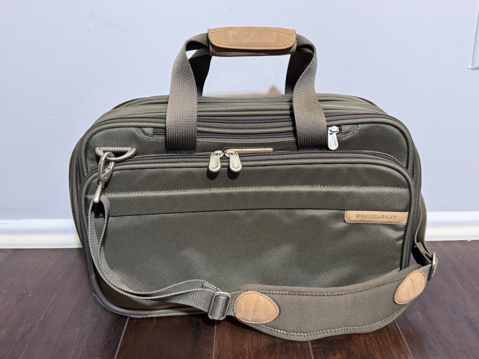 Briggs & Riley Travelware Olive Shoulder Carry On Bag