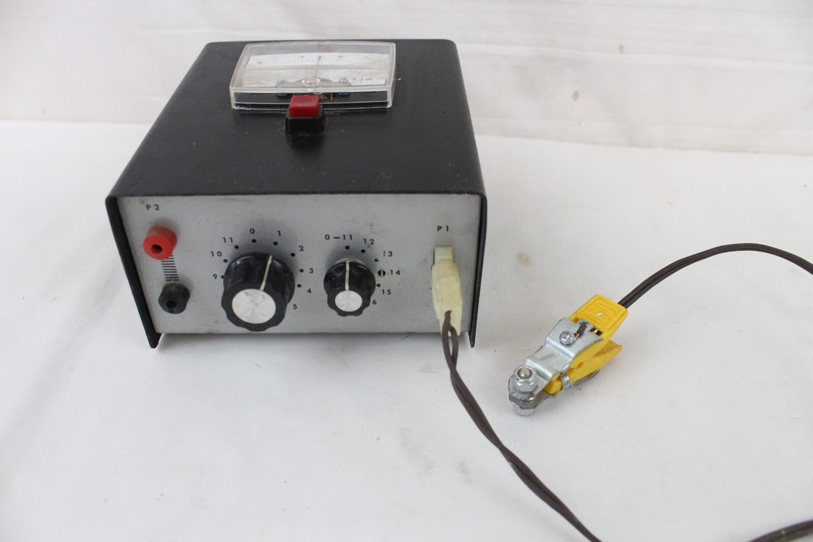Vintage Dual Switch D.C. Volt Meter Micronta 270-1754 Right Left w/ Dials