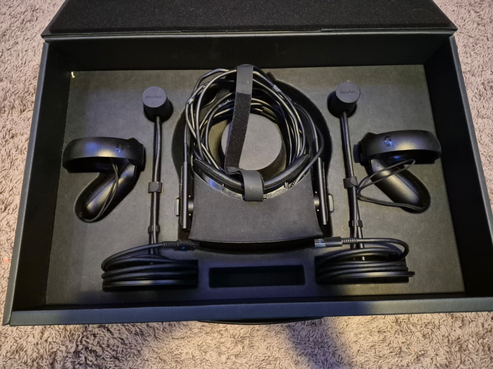 Meta/Oculus Rift CV1 Full set (READ DESCRIPTION)