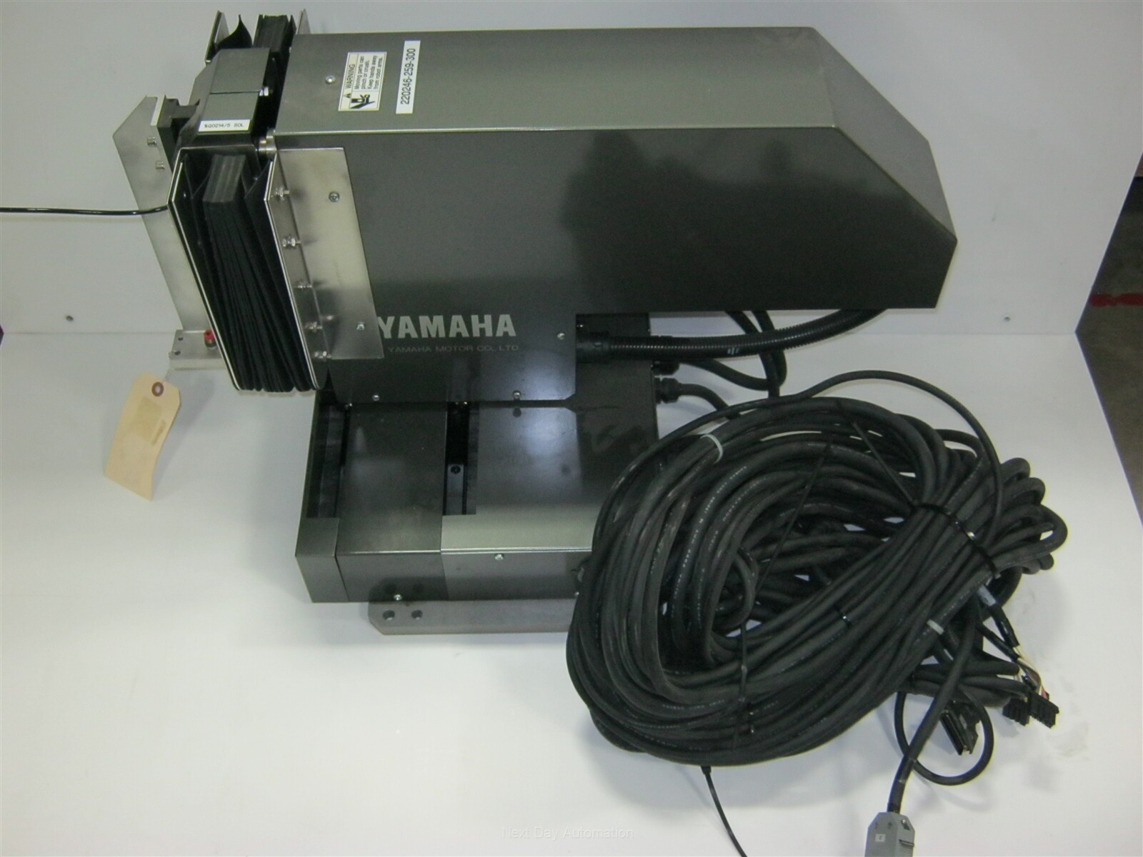 Yamaha YP330A Pick and Place Robot 13" Reach, 4" Drop, 6" Side to Side, No Drive