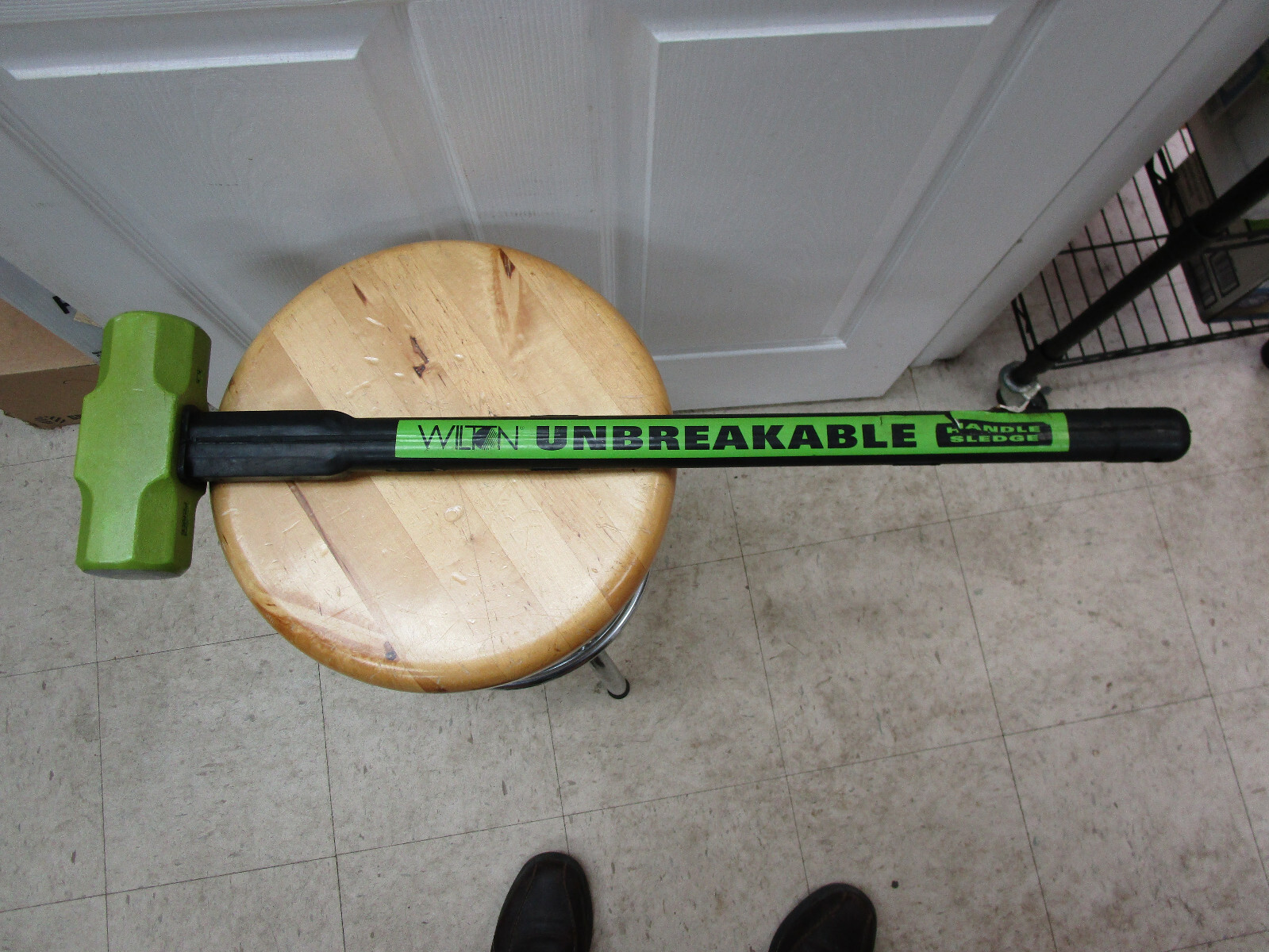 Wilton B.A.S.H.  #20025, 12 Pound, 30" Handle Unbreakable Handle Sledge Hammer
