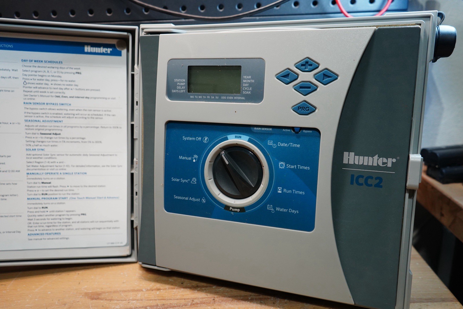 Hunter ICC2 I2C-800-PL Sprinkler Irrigation Timer Controller 24-Station Zone