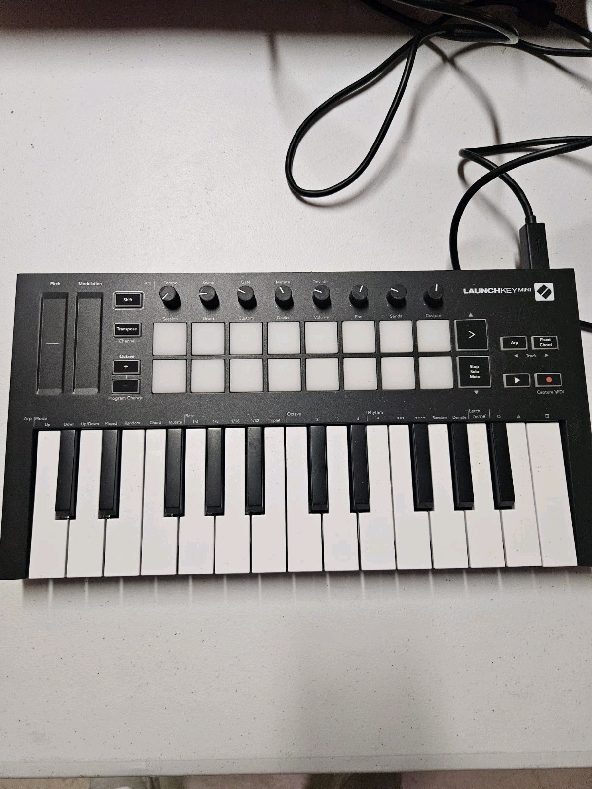 Novation Launchkey Mini Mk3 25 Mini-key Midi Keyboard Controller