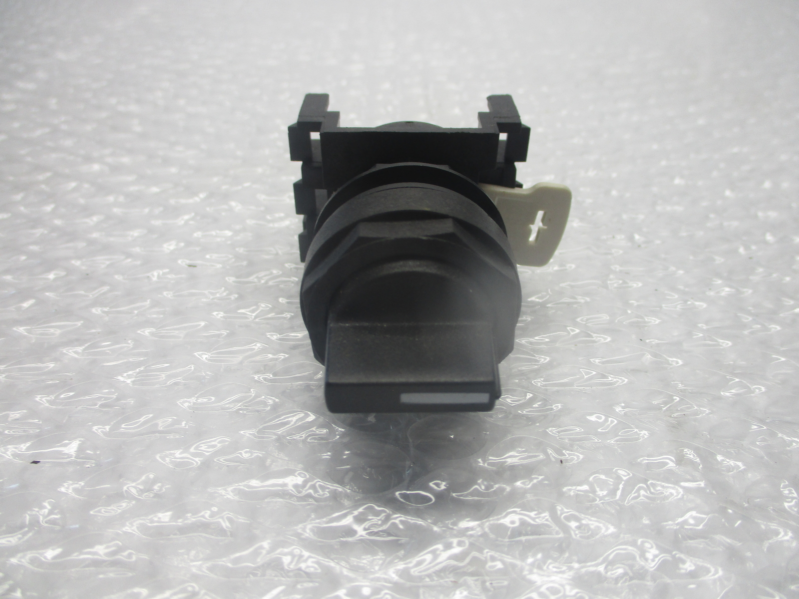 EATON E22B5 SER.A1 SELECTOR SWITCH NSNP