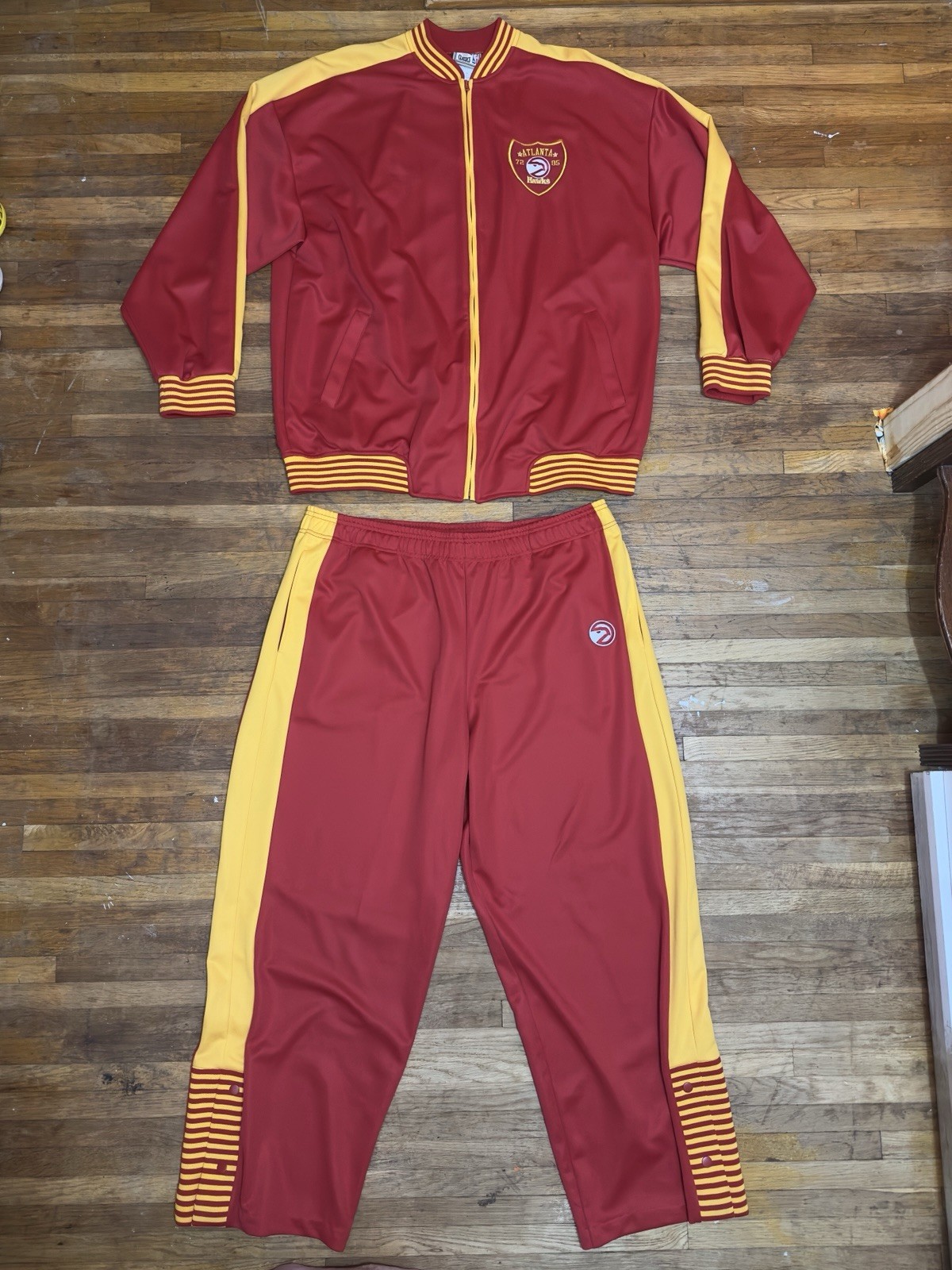 Hardwood Classics 2 XL Atlanta Hawks NBA Red Yellow Warm Up Jump Suit 1995 NWT