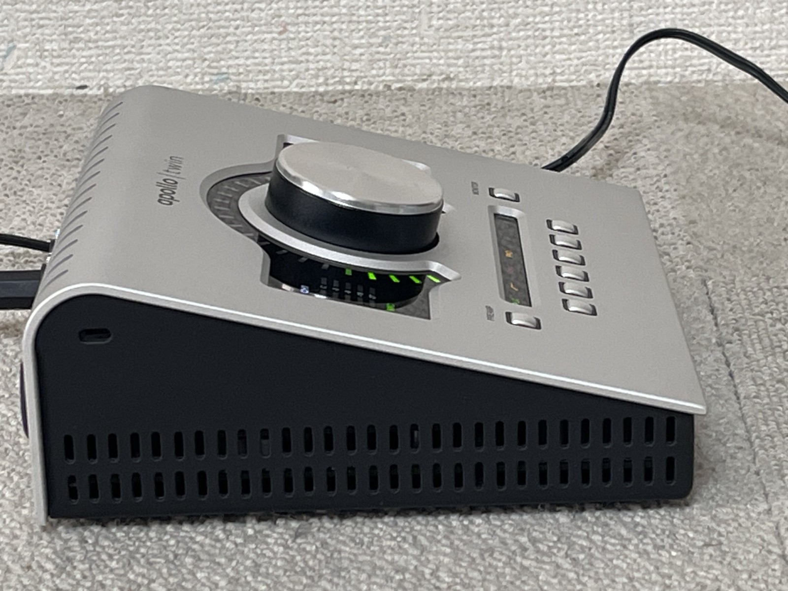 Universal Audio Apollo Twin SOLO UAD 2 Audio Interface with AC Adapter Tested