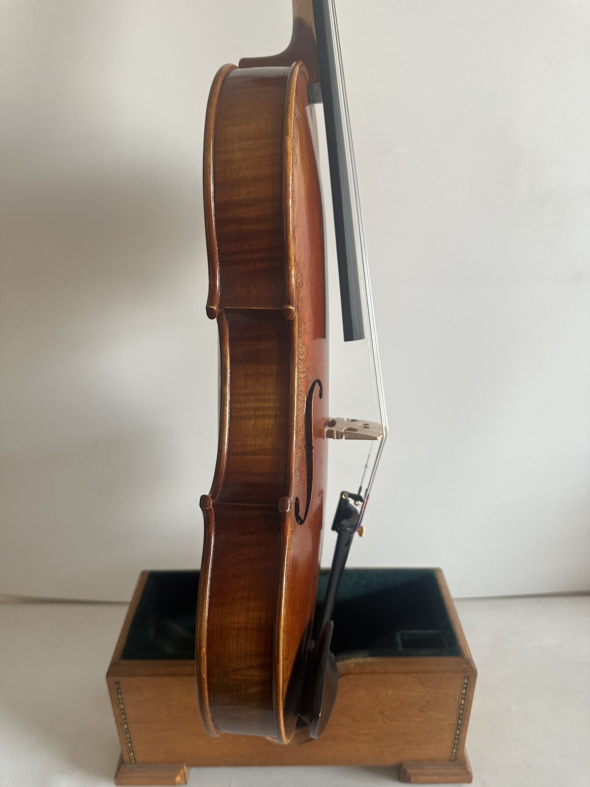 New 4/4 violin Stradi model flamed maple back spruce top hand carved 0049