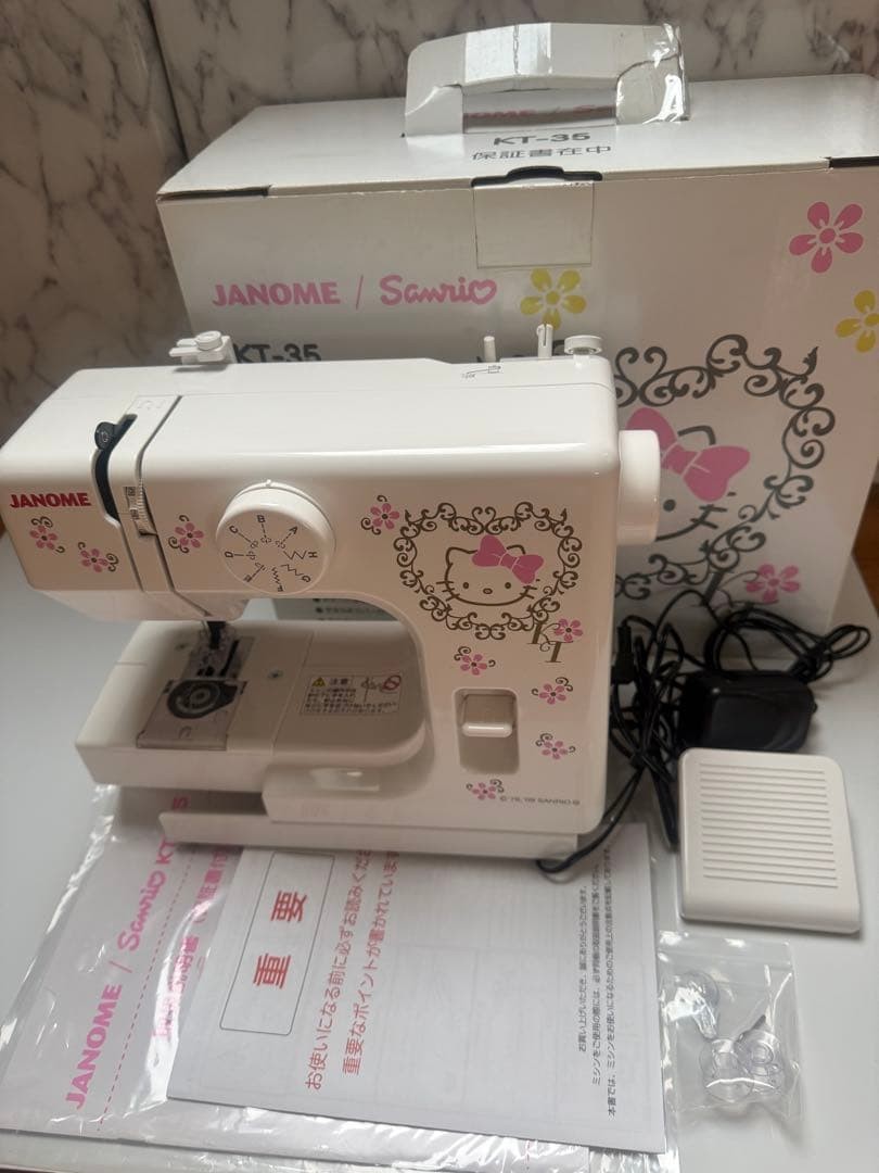 JANOME KT-W Hello Kitty Compact Sewing Machine Sanrio Japan 100V Open Box Tested