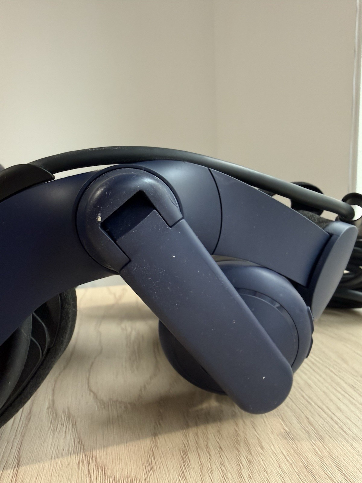 HTC VIVE Pro VR Blue Headset With Cable & Black Controllers - Read Please