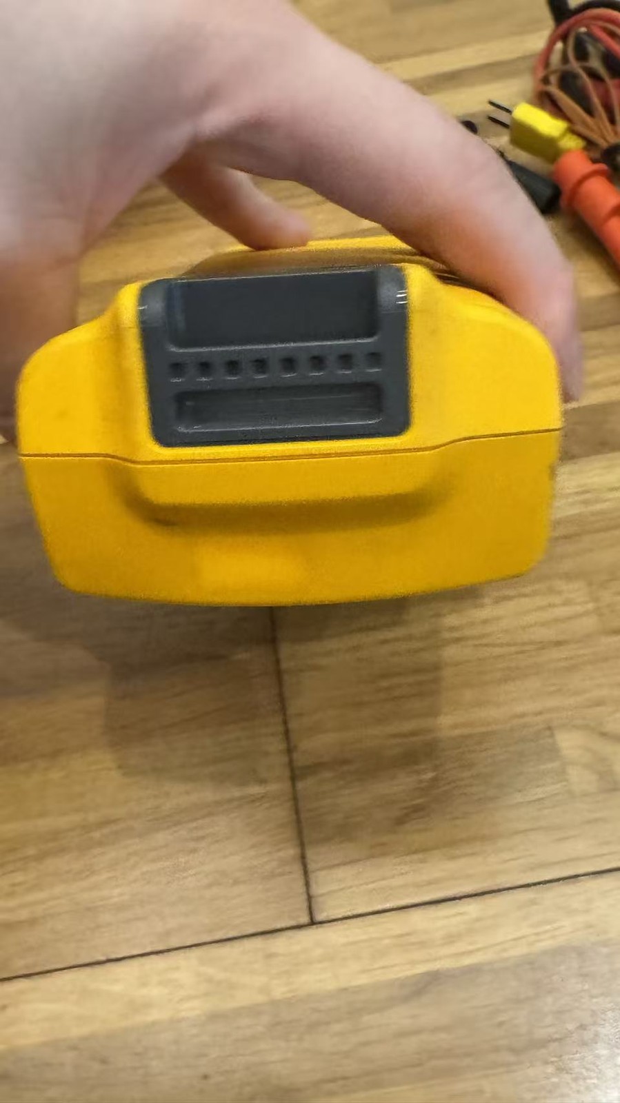 Fluke 714B Thermocouple Calibrator