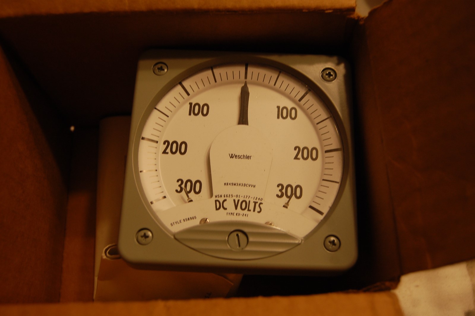 Weschier DC Volt Meter 0-300 Type KY-241